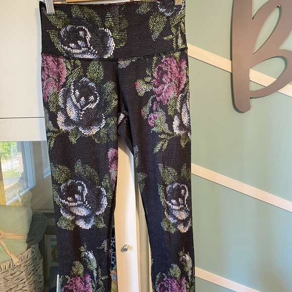 Lululemon high times 7/8 pant garden party - Picture 1 of 2